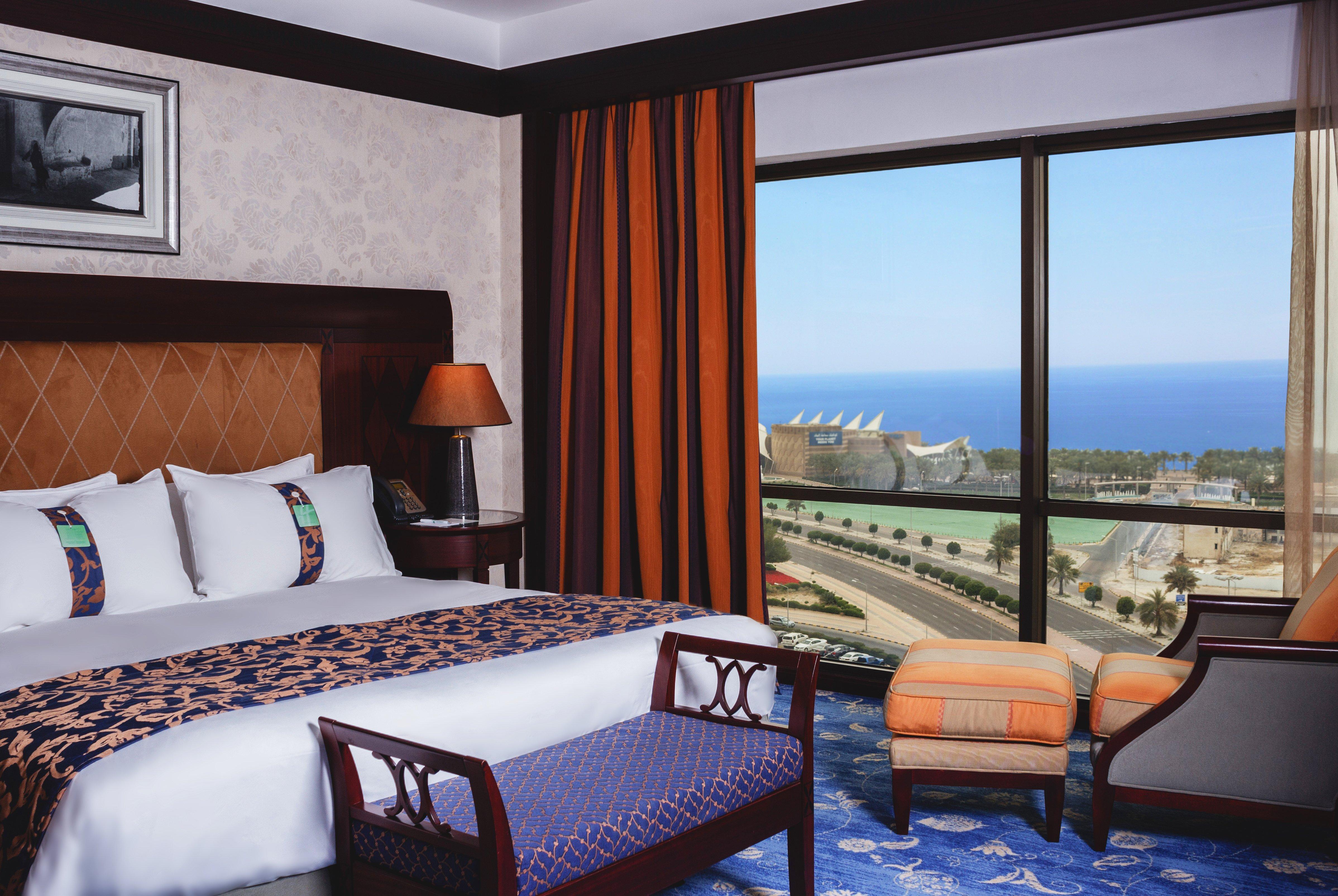 Holiday Inn - Suites Kuwait Salmiya By Ihg Kuwait City Exterior photo