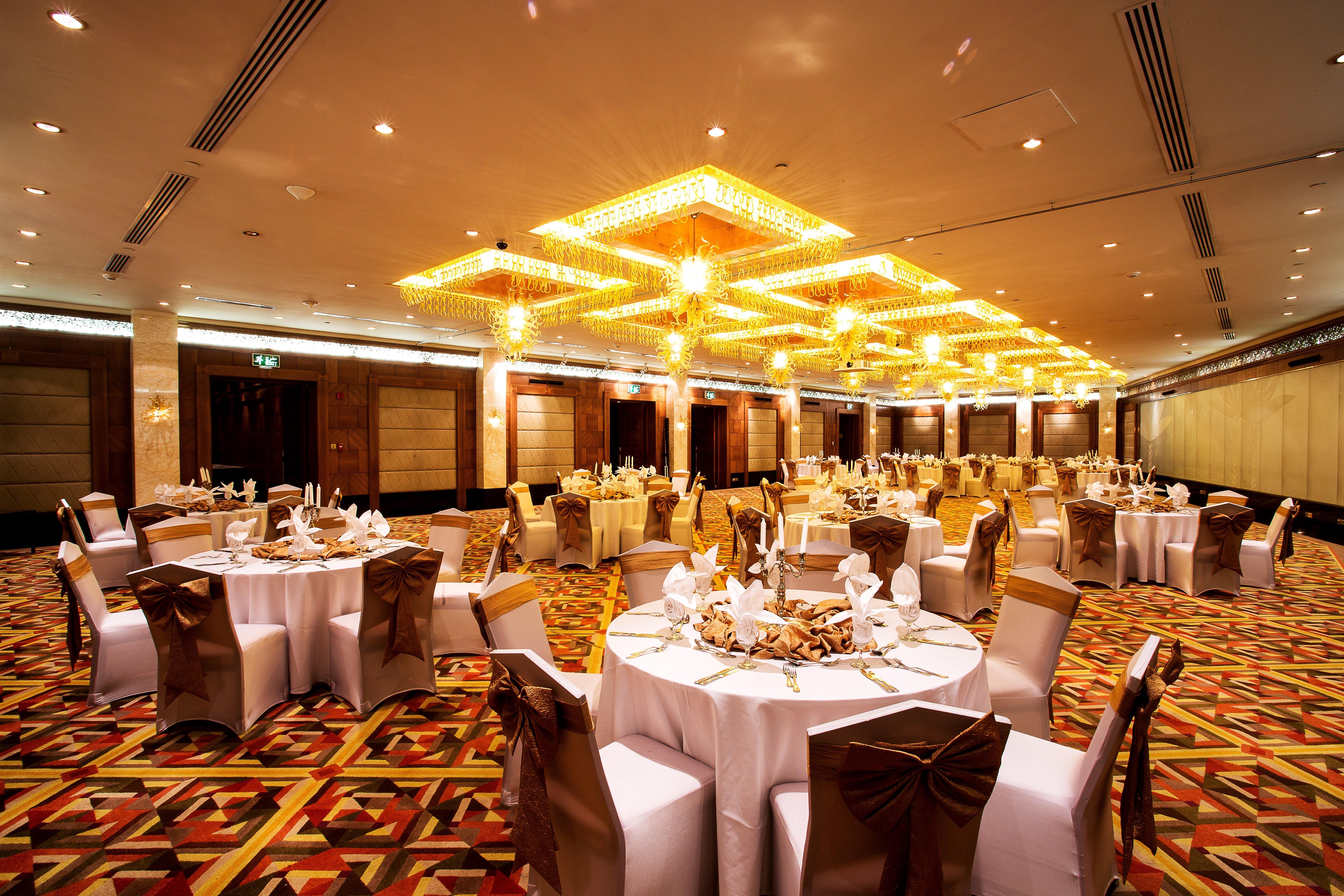 Holiday Inn - Suites Kuwait Salmiya By Ihg Kuwait City Exterior photo