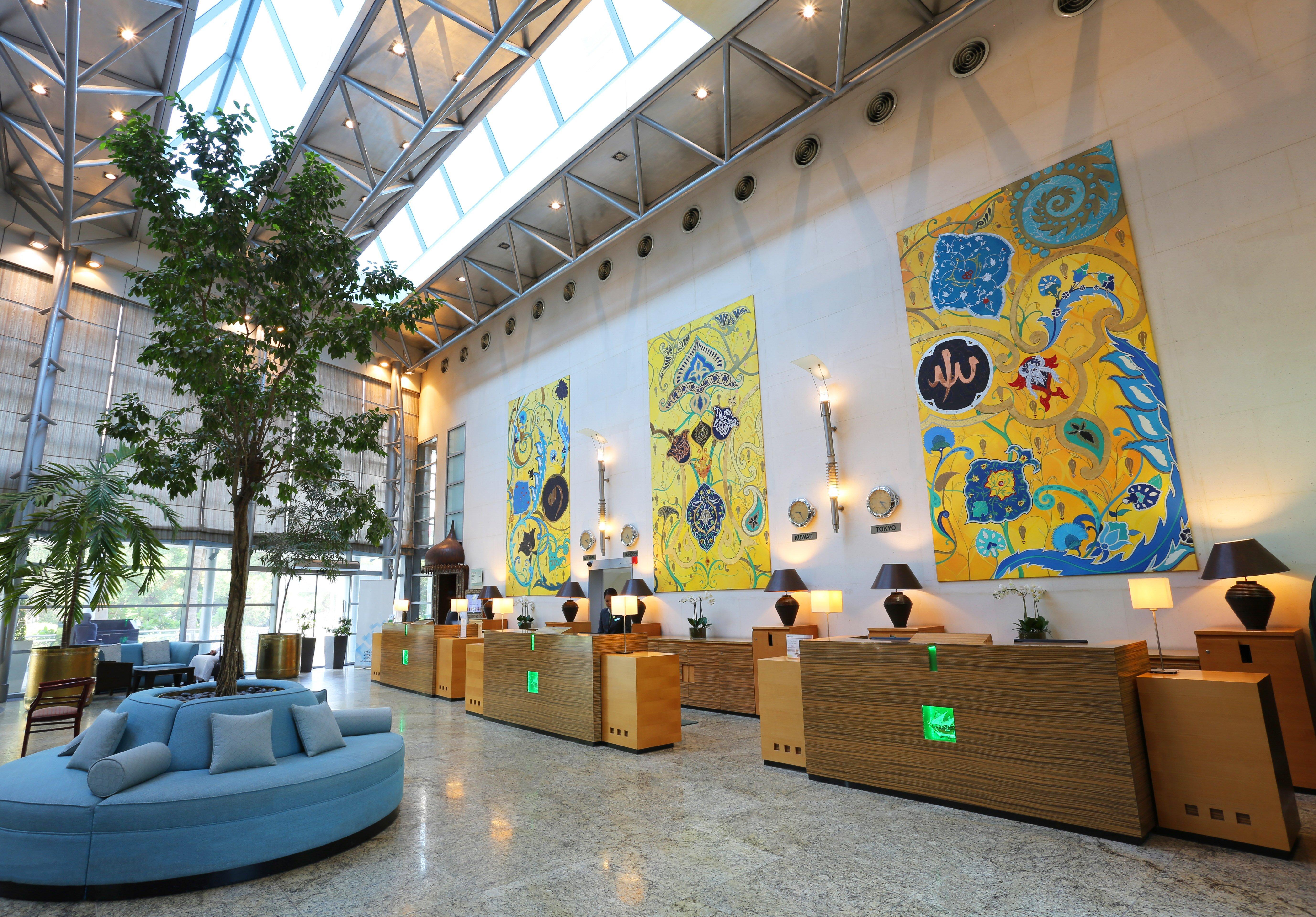 Holiday Inn - Suites Kuwait Salmiya By Ihg Kuwait City Exterior photo